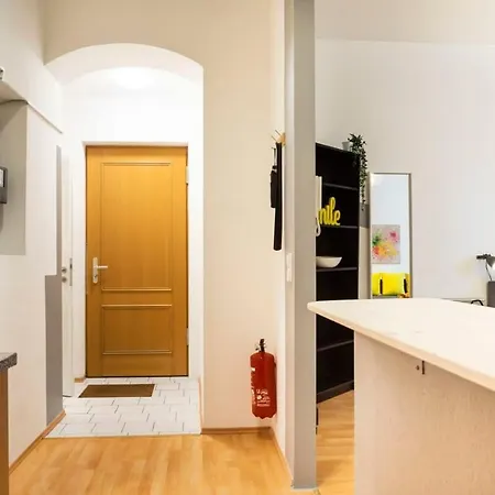 Cozy 2 Next To Hermannstrasse Apartment *