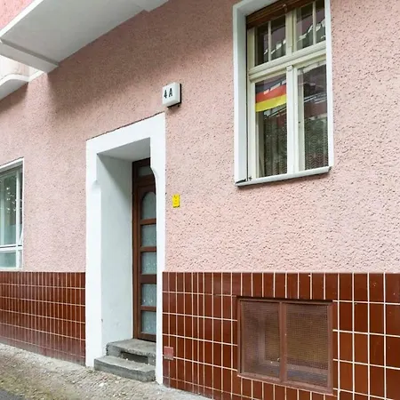 Apartment Cozy 2 Next To Hermannstraße *